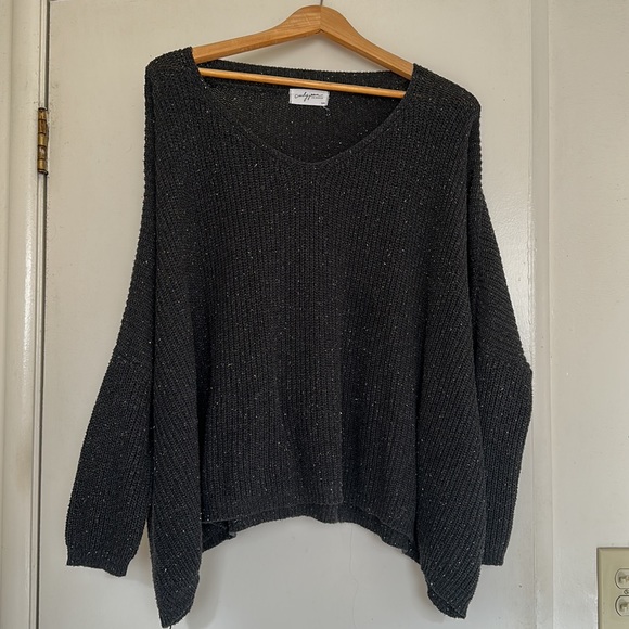 Carly Jean Los Angeles Rea Sweater - Picture 5 of 6
